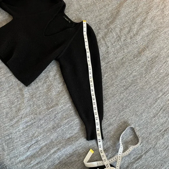 Deluc deep V-Neck Ribbed Sweater - Picture 6 of 7